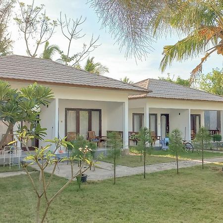 Nusa Indah Bungalows ギリ・アイル エクステリア 写真