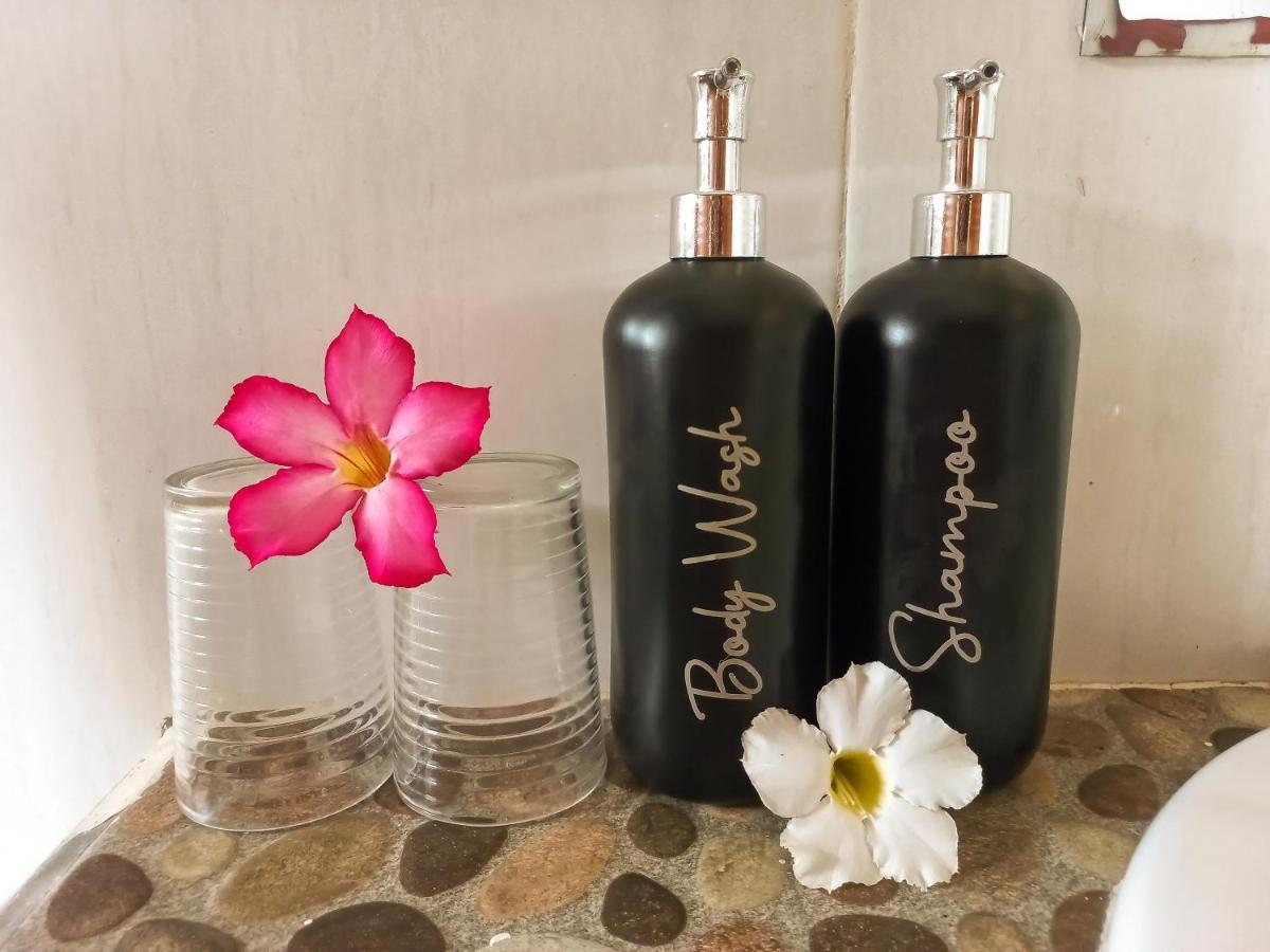 Nusa Indah Bungalows ギリ・アイル エクステリア 写真