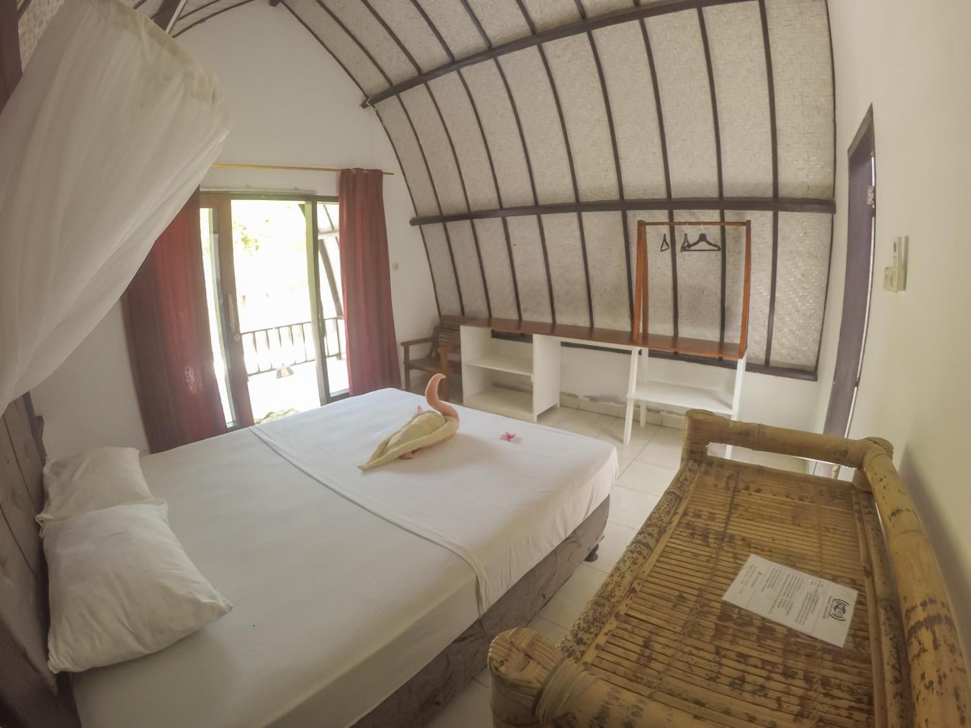 Nusa Indah Bungalows ギリ・アイル 部屋 写真