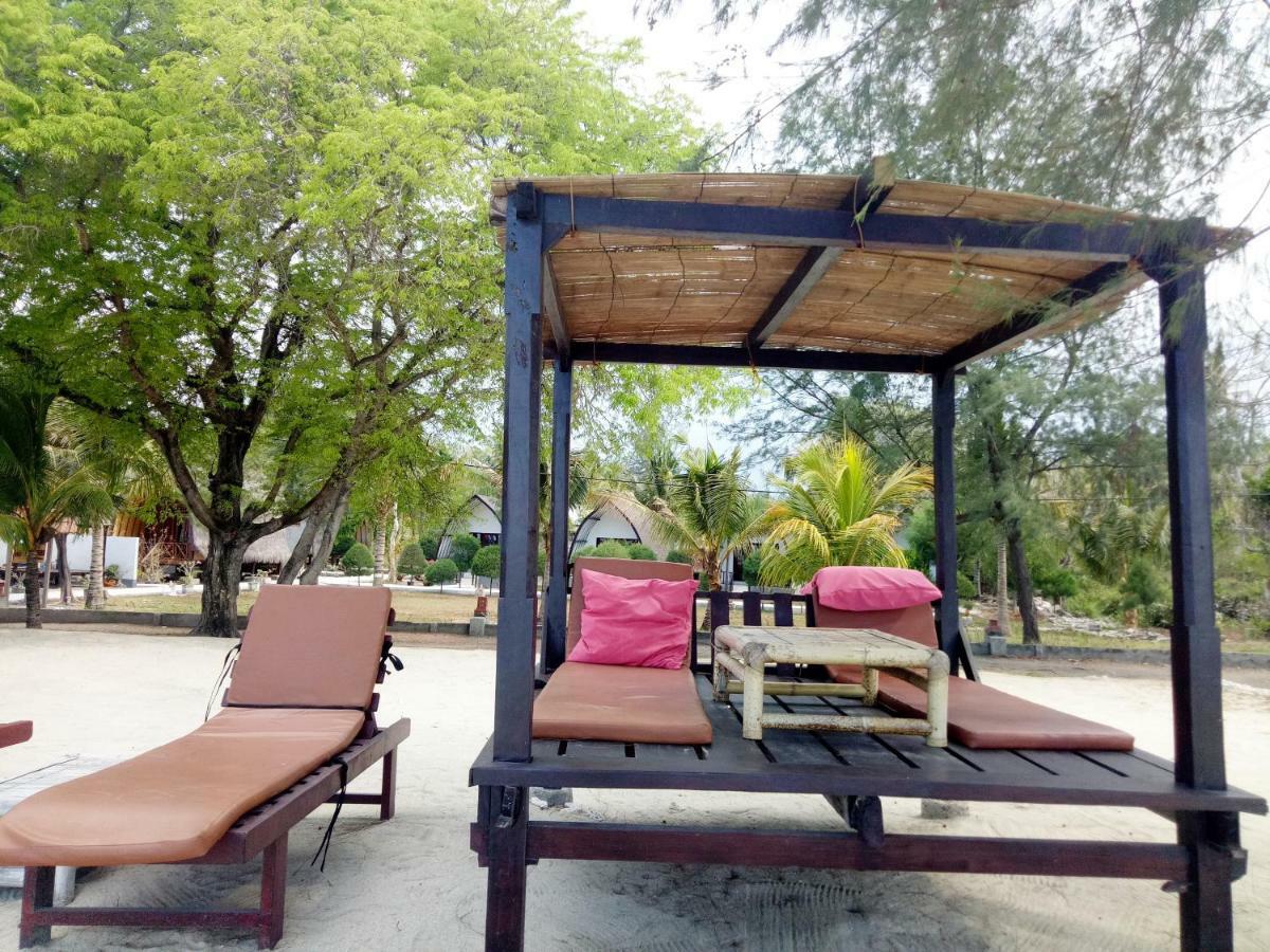 Nusa Indah Bungalows ギリ・アイル エクステリア 写真